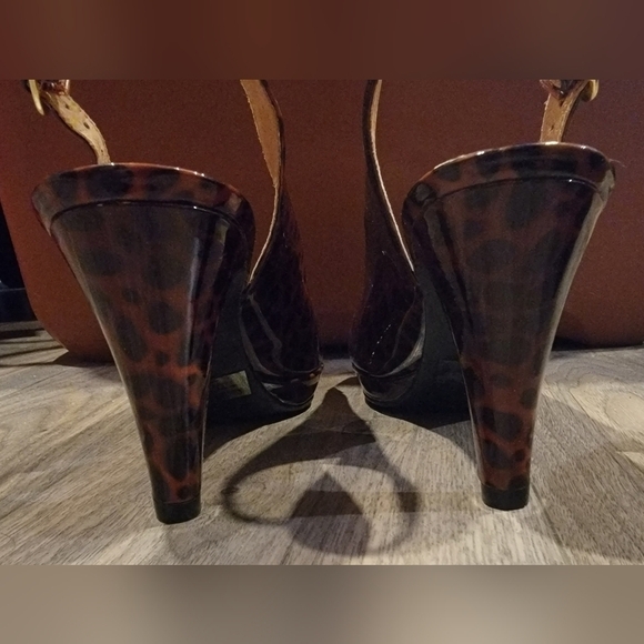 - CLARKS Artisan Wessex Bria Leopard Patent Slingback Heels - Picture 11 of 15